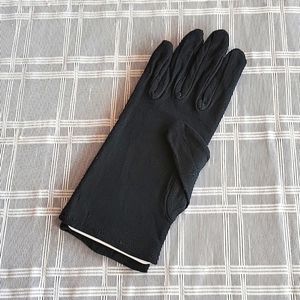 Vintage Black Wrist Dress Gloves - Stretchy